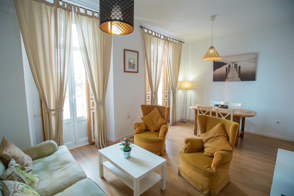 Apartamentos Catedral Málaga Extérieur photo