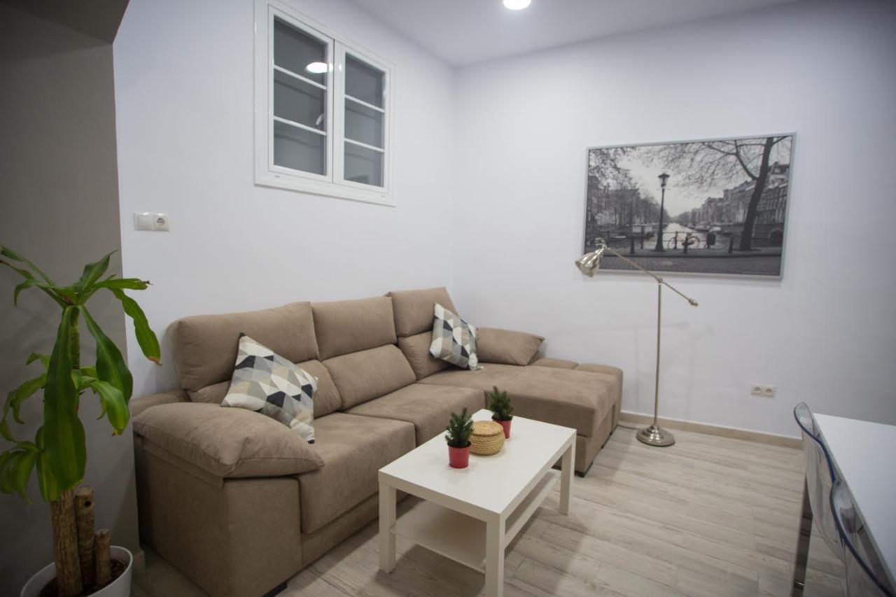 Apartamentos Catedral Málaga Extérieur photo